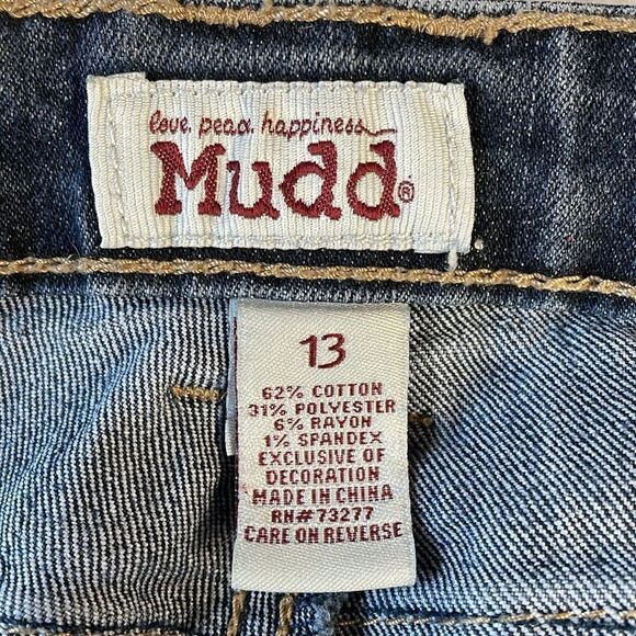 MUDD Ladies Denim Distressed Jean Shorts Raw Hem Low Waist Size 13 Blue - Picture 7 of 7